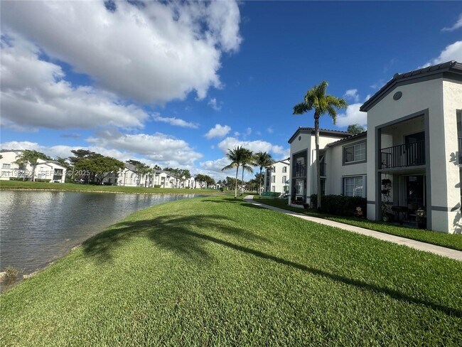 Building Photo - 4370 NW 107th Ave Unit 205