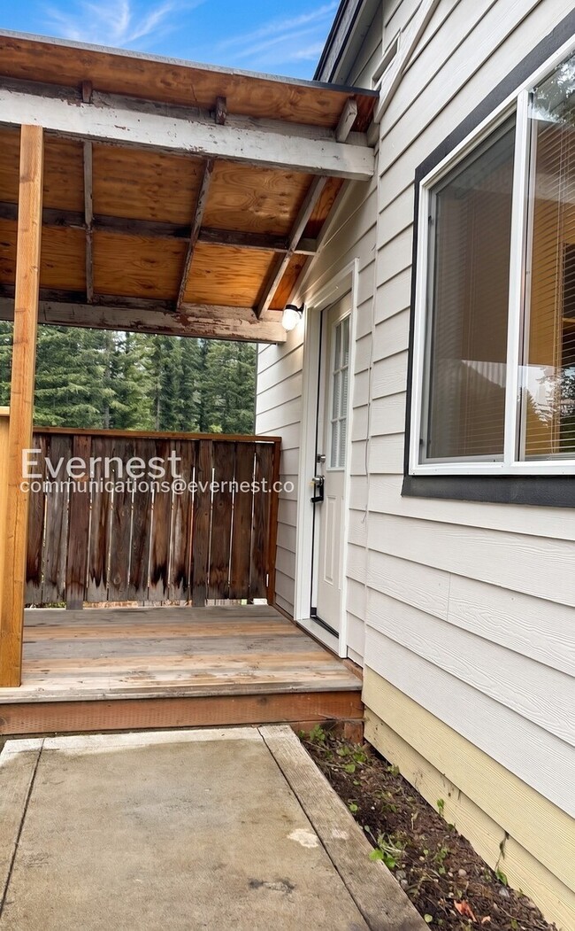 Photo - 2-Bed/1-Bath Town Home/ Available Now!