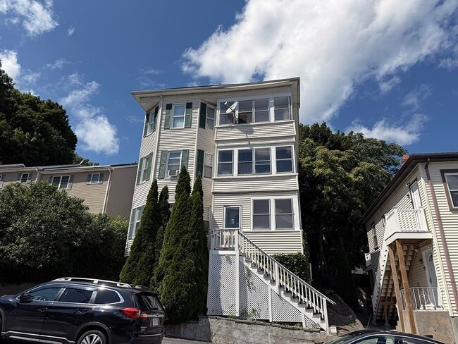 Building Photo - 20 Creston St Unit 1