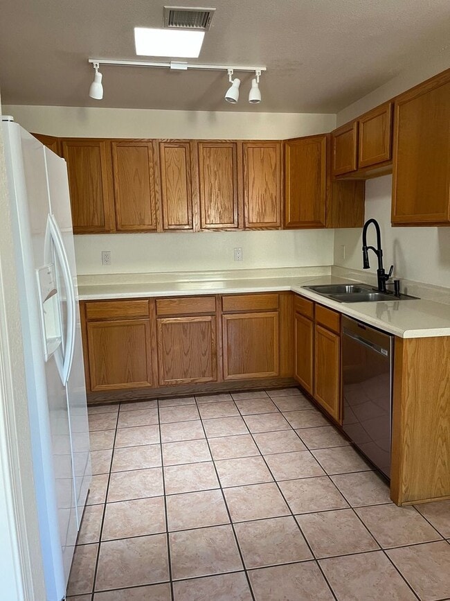 Photo - 3 Bedroom 2 bath with solar and electric car plug in