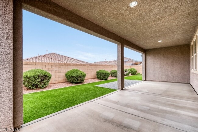 Building Photo - 908 Lynne Harbor Ave