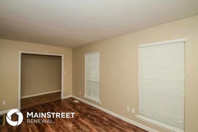 Photo - 2616 6th St NE