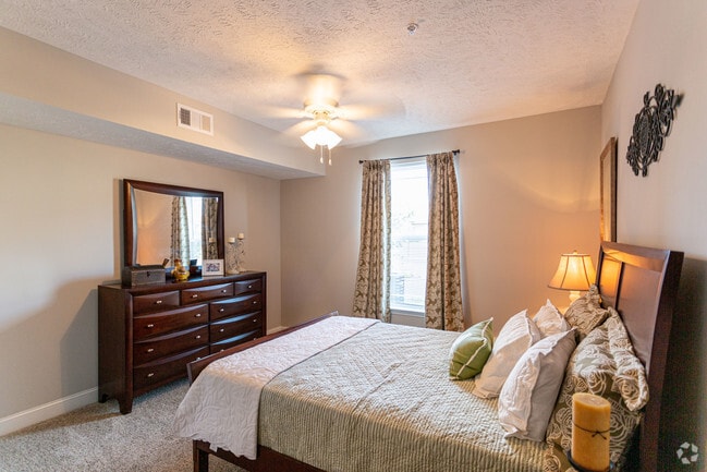 2BR, 2BA - Craftsman - 1115 SF - Addison Park