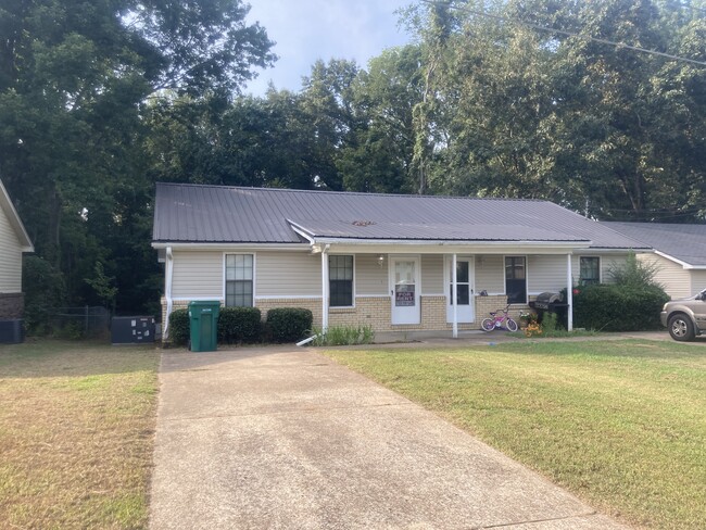 Building Photo - 35 Rushwood Dr Unit 35 Rental