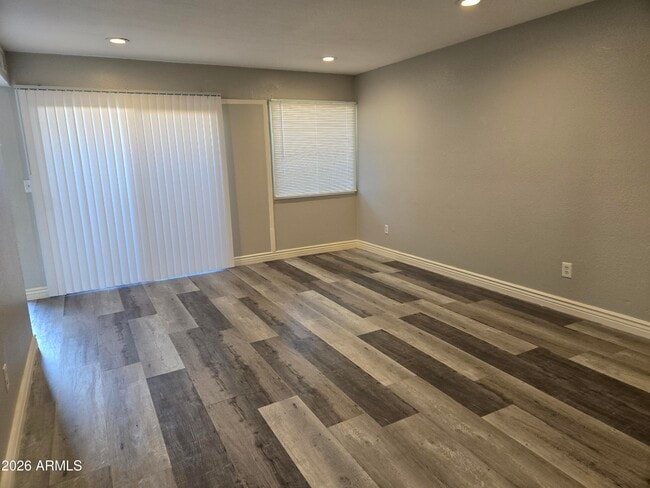 Photo - 2674 N 43rd Ave