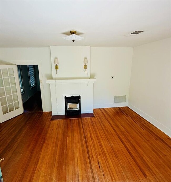 Photo - 3212 Oakmont Blvd