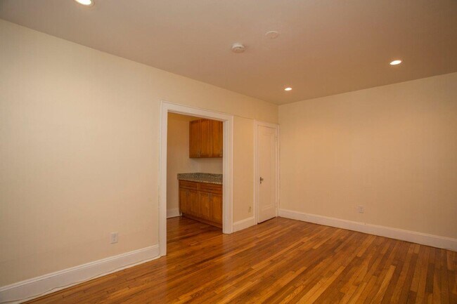 Photo - 129 Highland Ave Unit 1