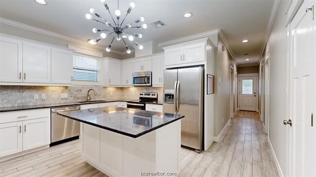 Photo - 513 Kubin St
