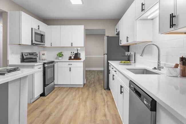 Riverchase Landing Apartments