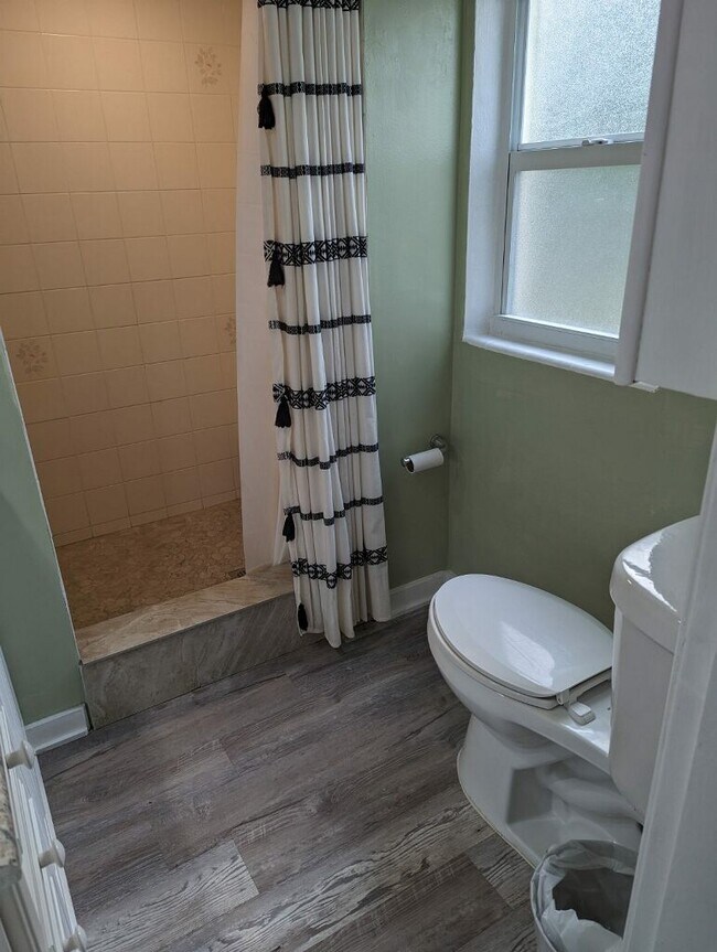 Photo - 825 20th Ave