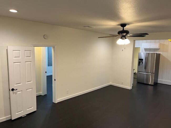 Photo - 1515 W Woodard St