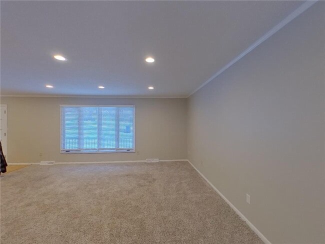 Photo - 13101 Thomas Ave