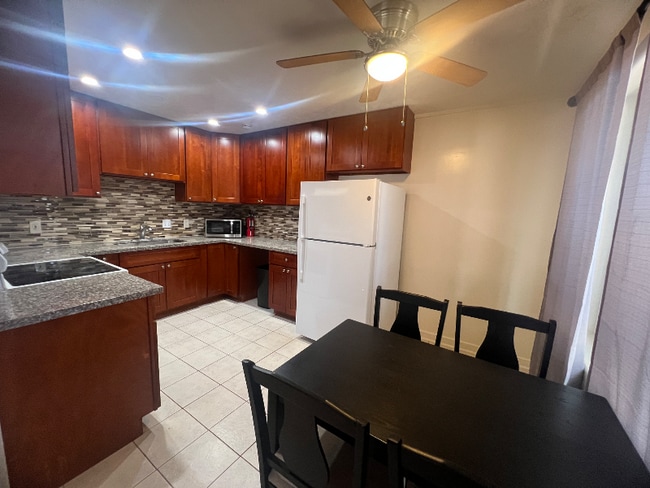 Building Photo - 830 Liloa St Rental