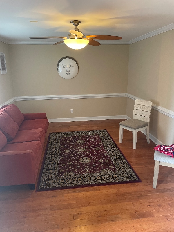 100 Plaza Dr W