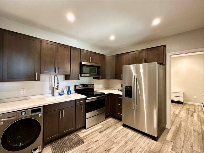 Photo - 29 Ann St Unit 1