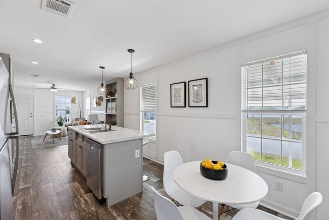 Photo - 246 River Walk Wy