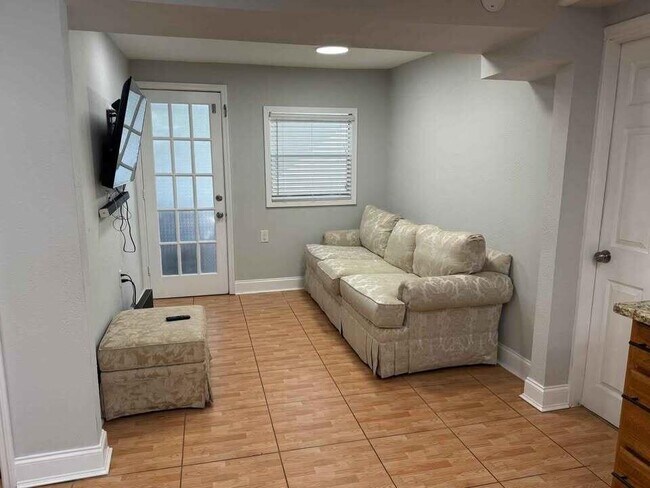 Photo - 703 Ulrich Rd