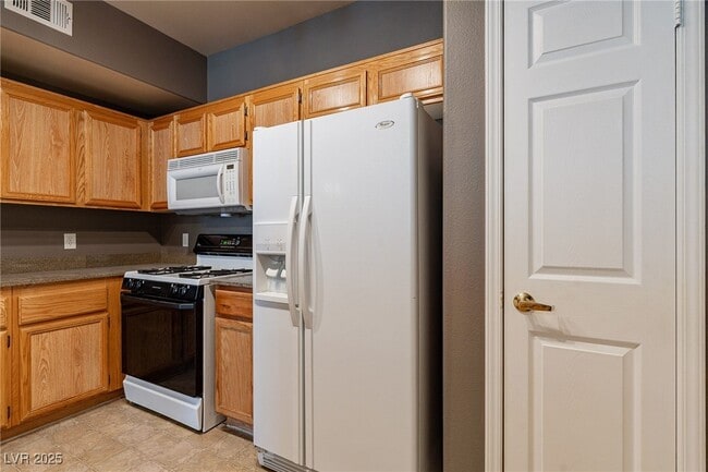 Photo - 10001 Peace Way Unidad 2230