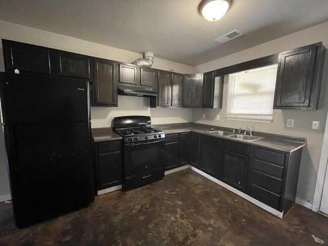 Photo - 456 Stone St