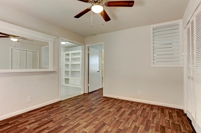 Photo - 2202 Park St Unit 1