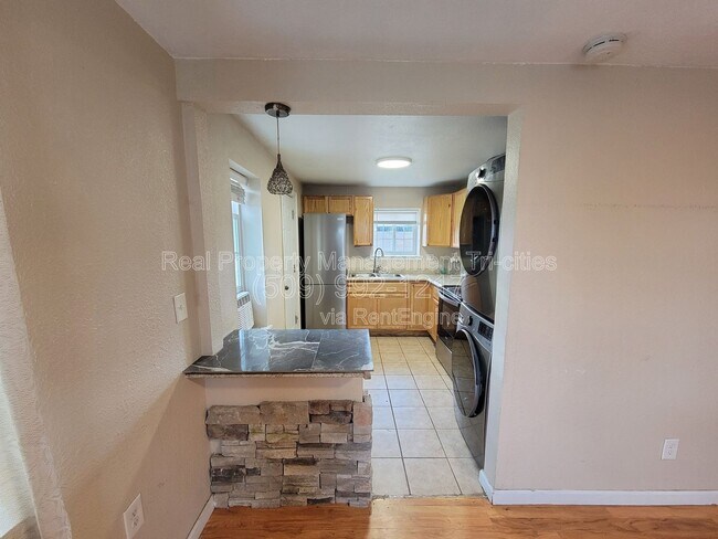 Photo - 1124 E 7th Ave