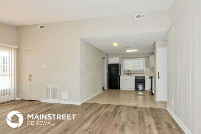 Photo - 8412 Chalons Ct