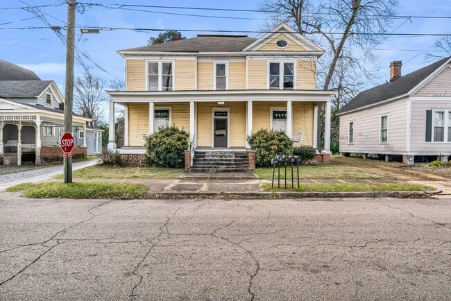 Photo - 622 4th St S Unit E