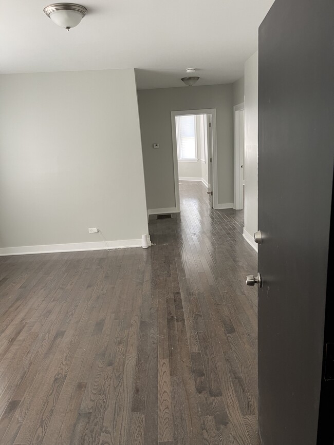 8414 S Cregier Ave Unit 2 North