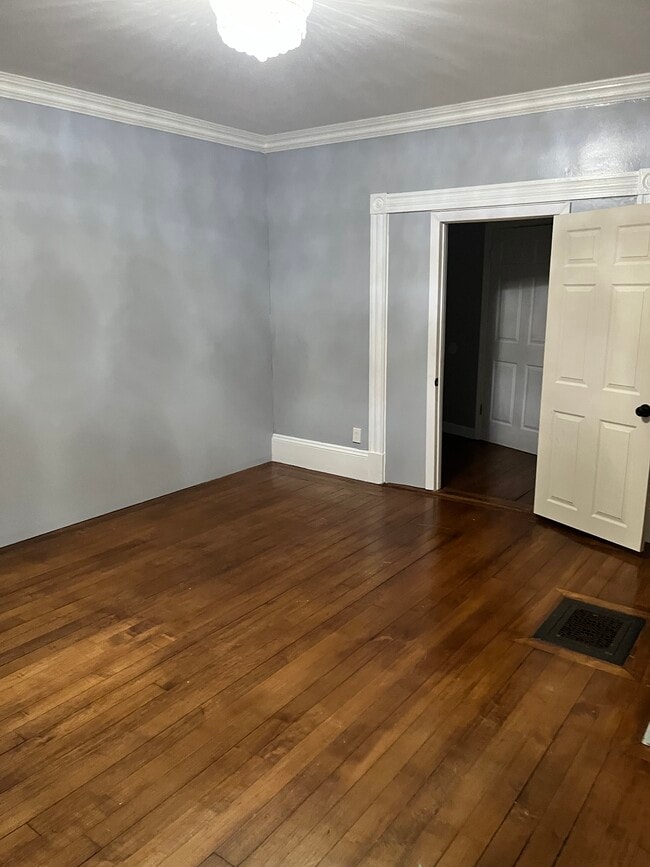 Photo - 16 Abbott Pl