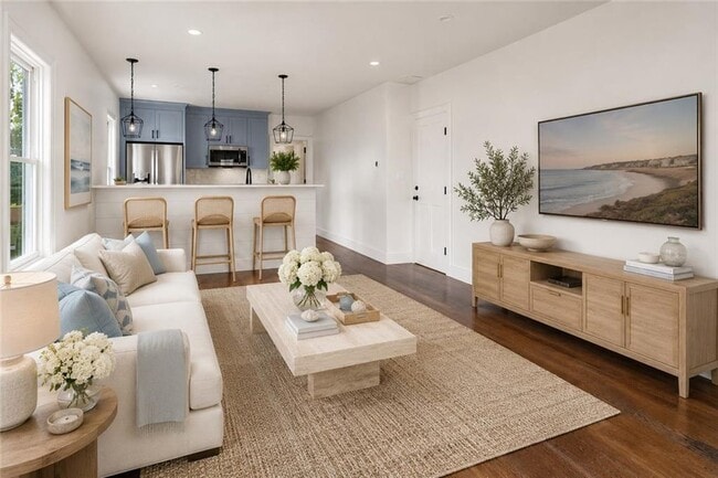 8 Cross St Unit 2
