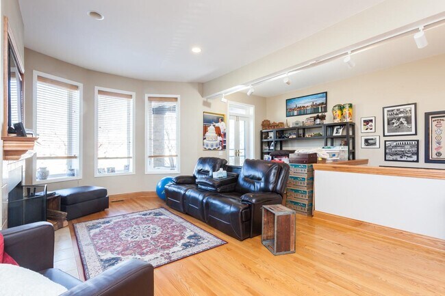 Photo - 2 bedroom in Chicago IL 60640 Unit 2