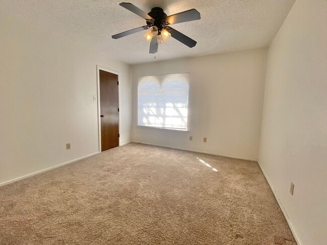 Photo - Pre leasing now for 4/01 move in.