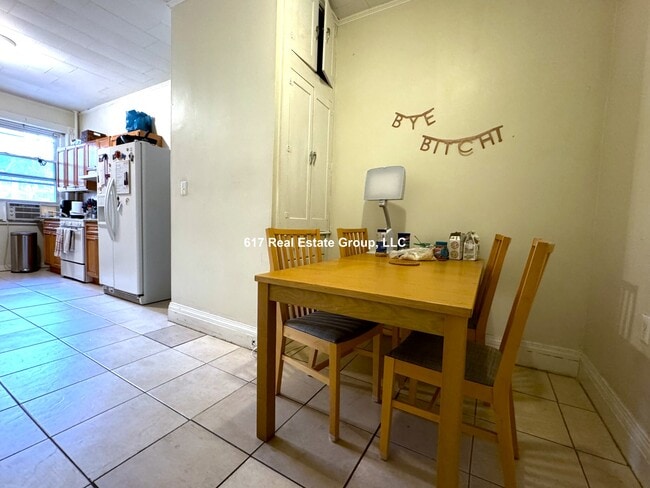 Photo - 18 Euston St Unit 1