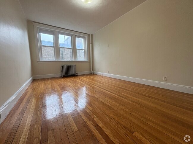 Building Photo - 1868 Commonwealth Ave Unit 2 Rental