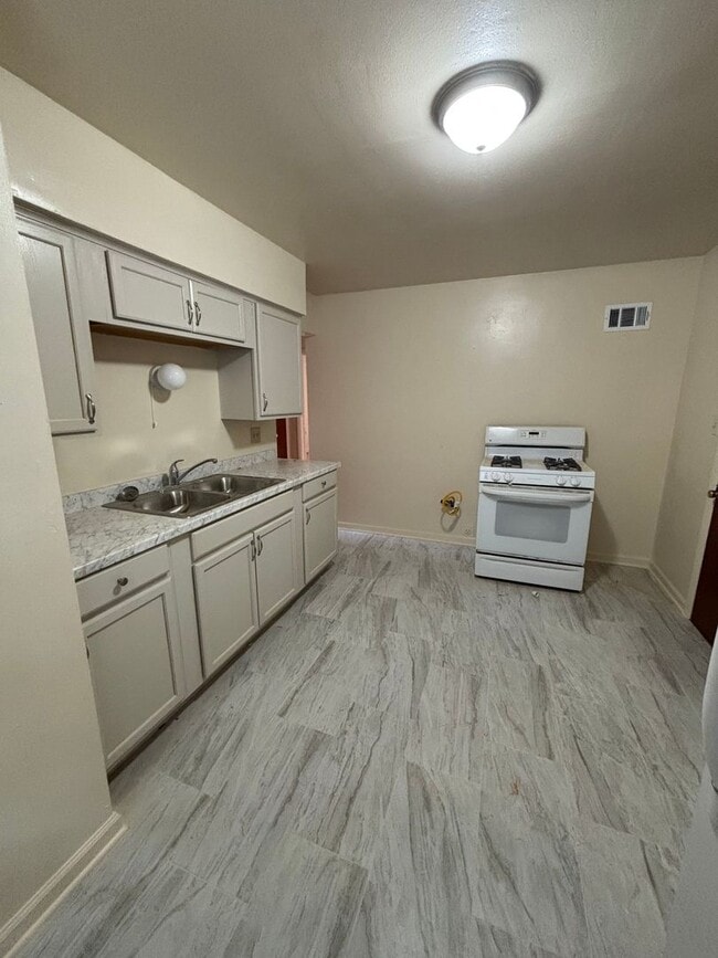 Photo - 3602 N Sherman Blvd Unit 3602-8