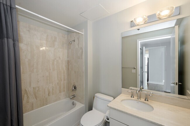 Photo - 250 E Pearson St