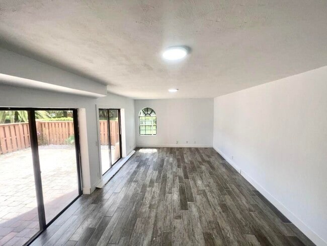 Photo - 8104 Severn Dr