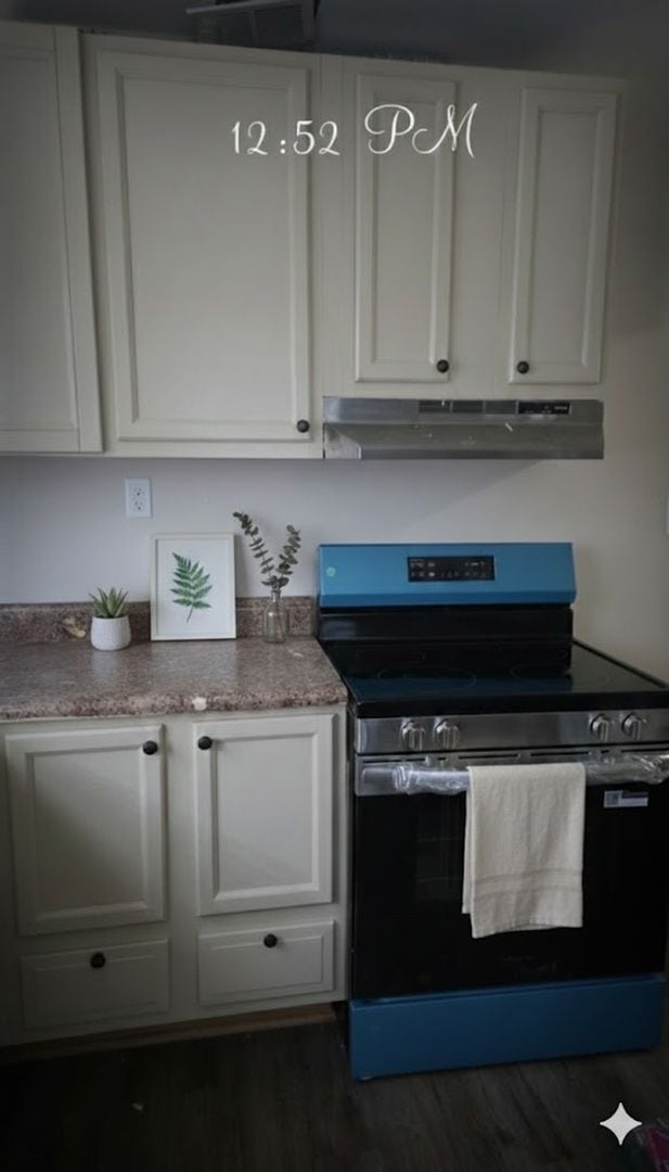 Photo - 711 Marine St