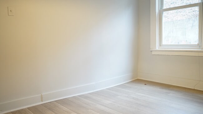 Photo - 2330 Murray Ave