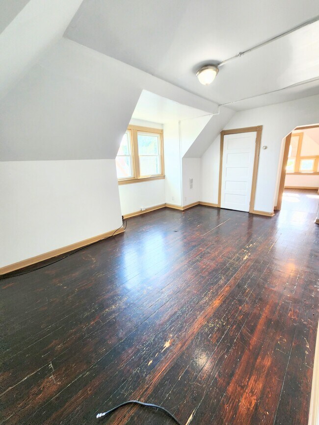 Photo - 728 N Sheridan Ave Unit 3
