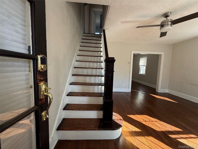 Photo - 48 Gordon Ave Unit South