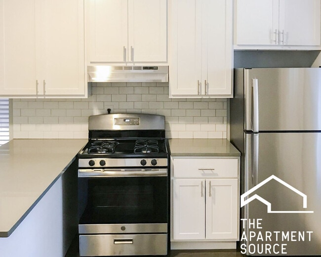 Photo - 2730 N Wayne Ave Unit 2