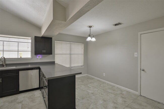 Photo - 3318 Golden Willow Dr