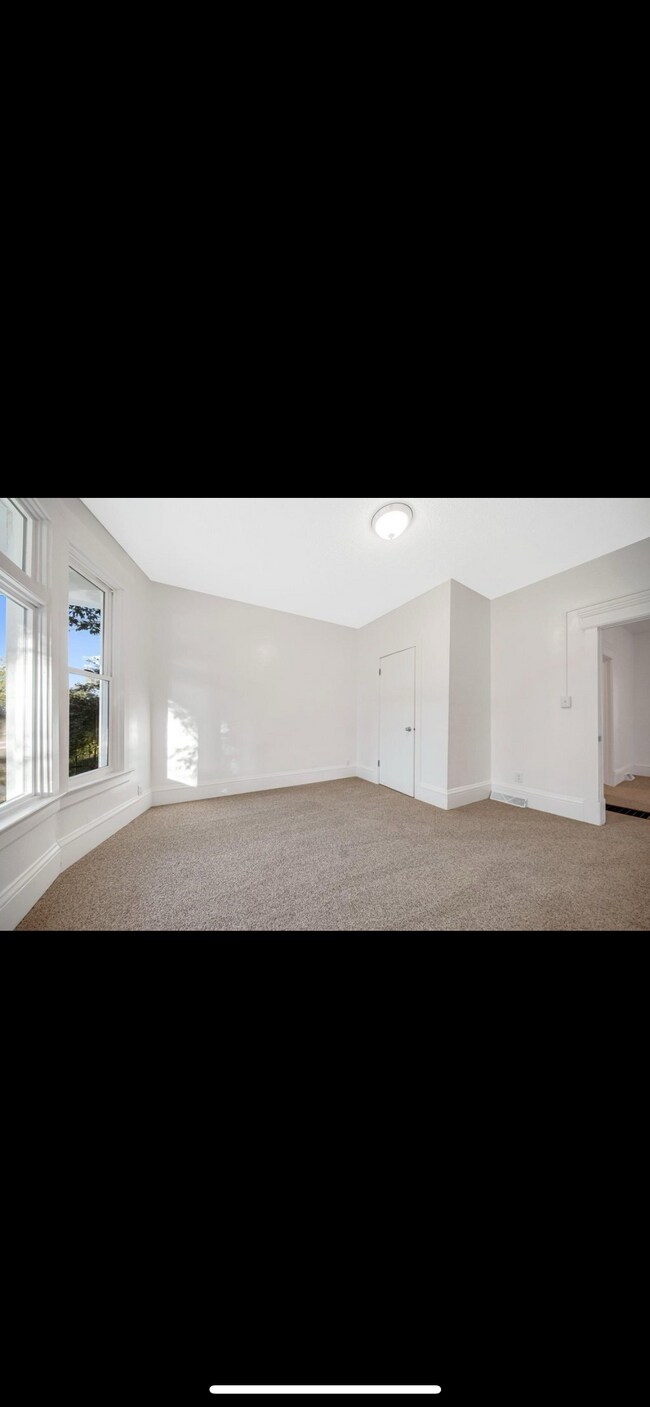 Photo - 713 Thomas Ave Unit #1