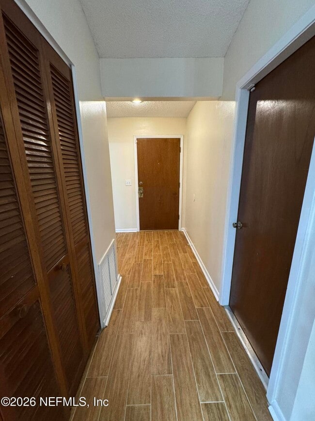 Photo - 8550 Goldeneye Ln
