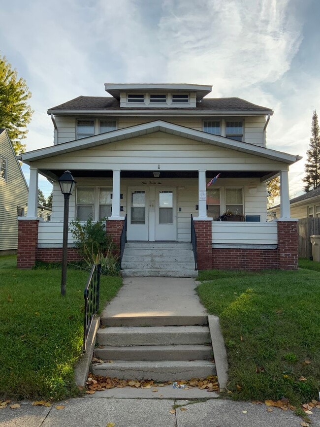 922 S Twyckenham Dr - 922 S Twyckenham Dr Apartment Unit 2S