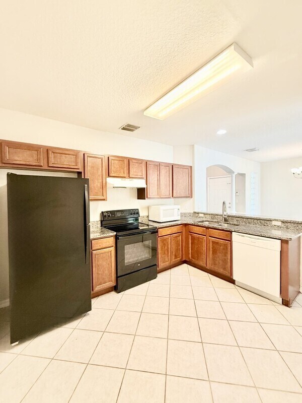 Photo - 429 Newmont Cir