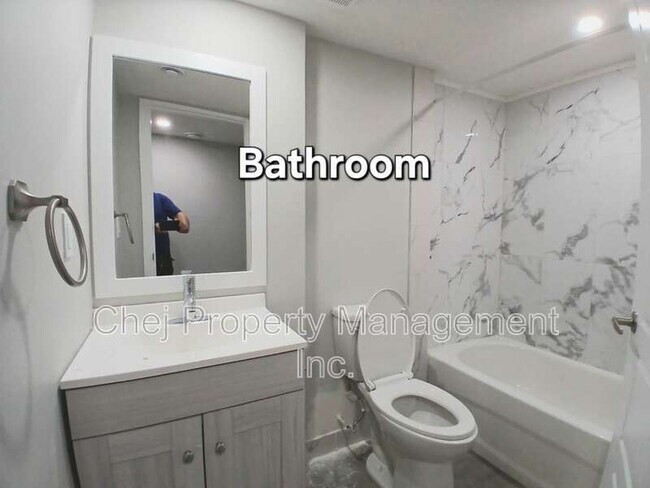 Photo - 16211-16219 19 Ave SW