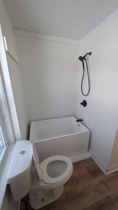 Photo - 416 Burgess St