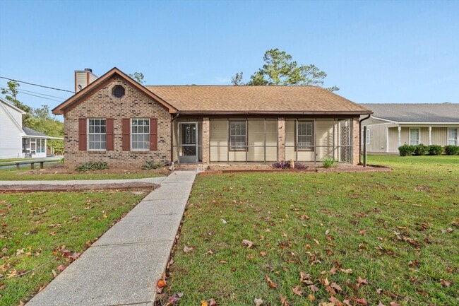 Photo - Charming Fairhope Home for Rent – Convenient Location & Great Outdoor Space!